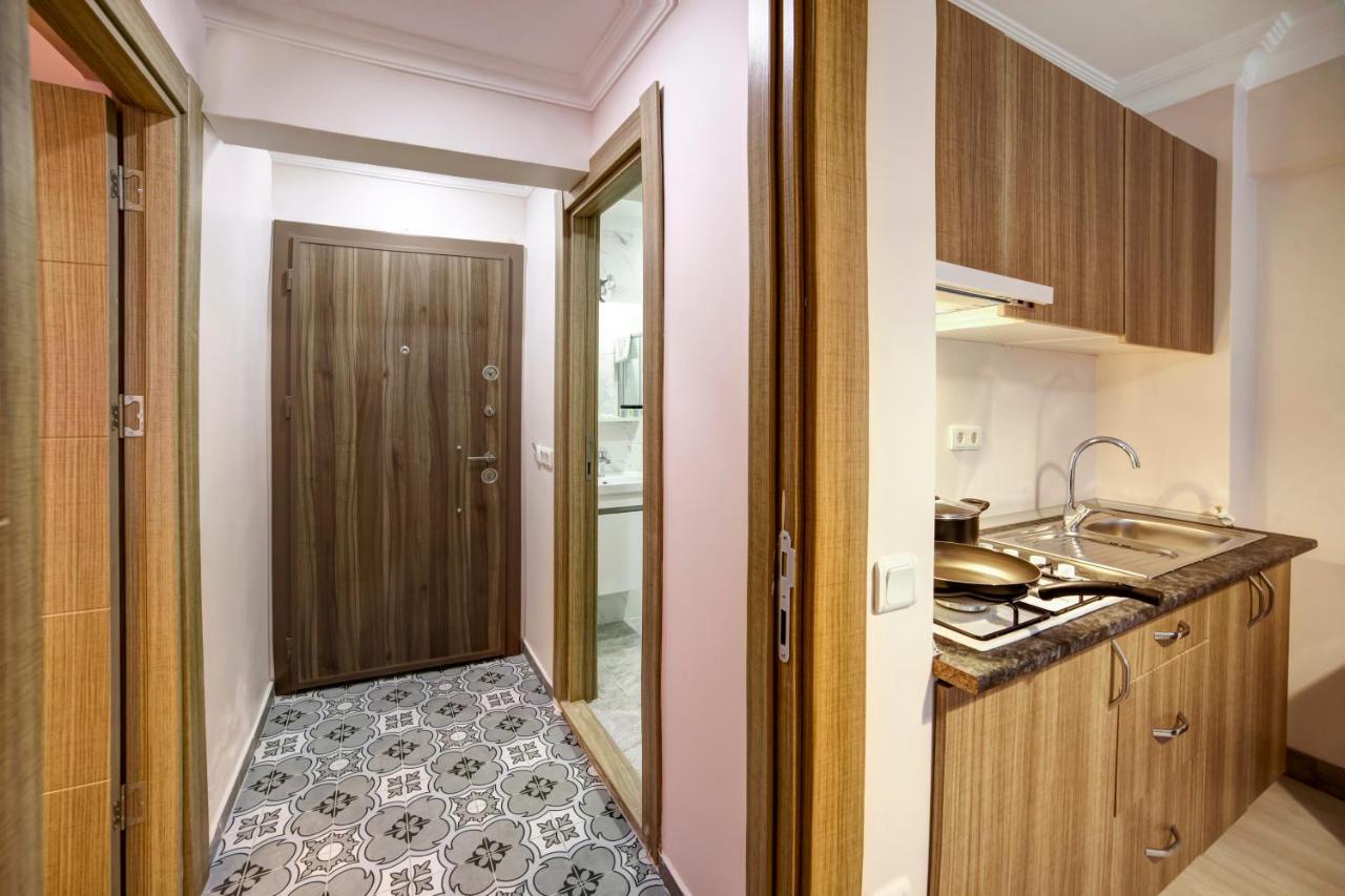 Seven Roses Apart Hotel Istanbul Bagian luar foto
