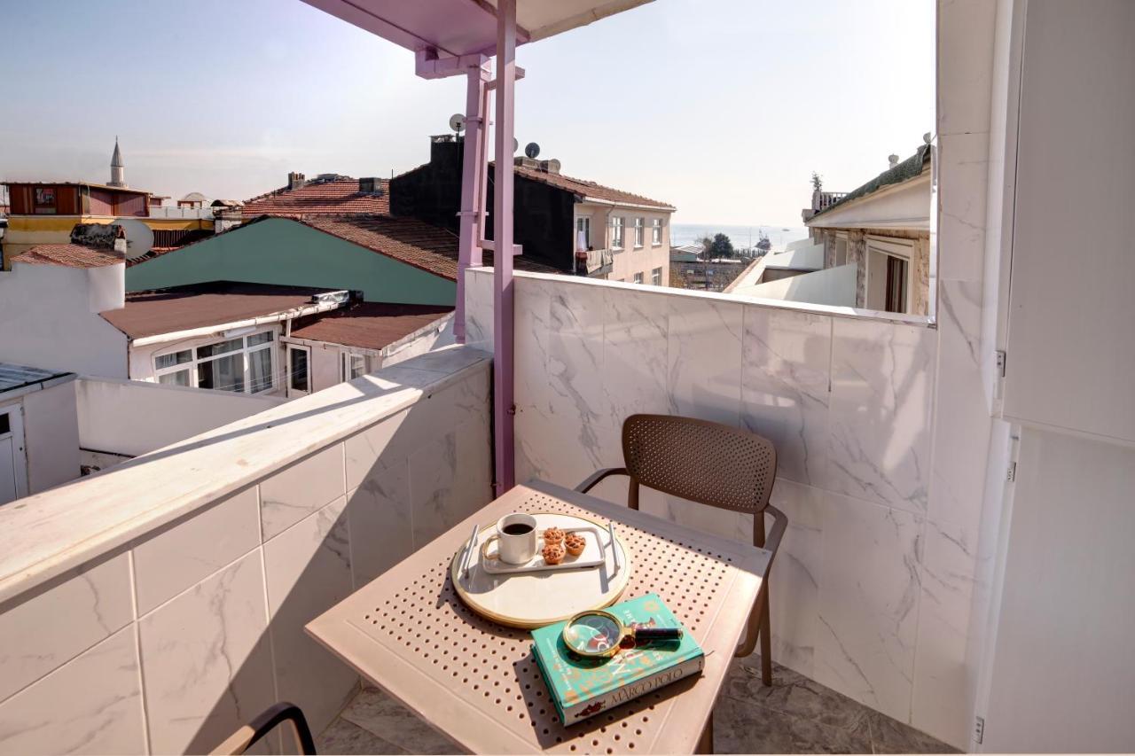Seven Roses Apart Hotel Istanbul Bagian luar foto