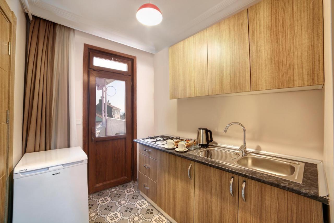 Seven Roses Apart Hotel Istanbul Bagian luar foto